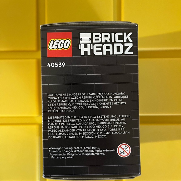 LEGO BRICKHEADZ: Ahsoka Tano (40539) NEW UNOPENED *Retired LEGO Set* - Picture 4 of 6